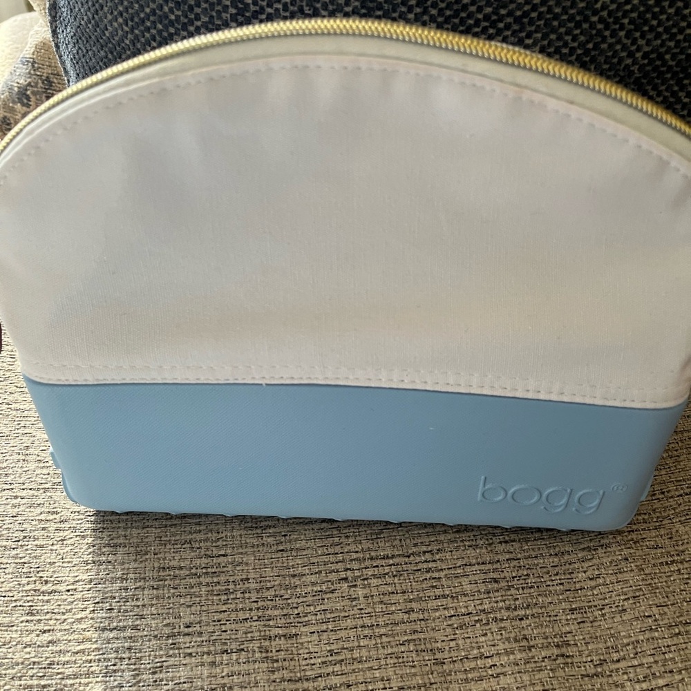 BOGG BAG White and Blue Cosmetic Case
